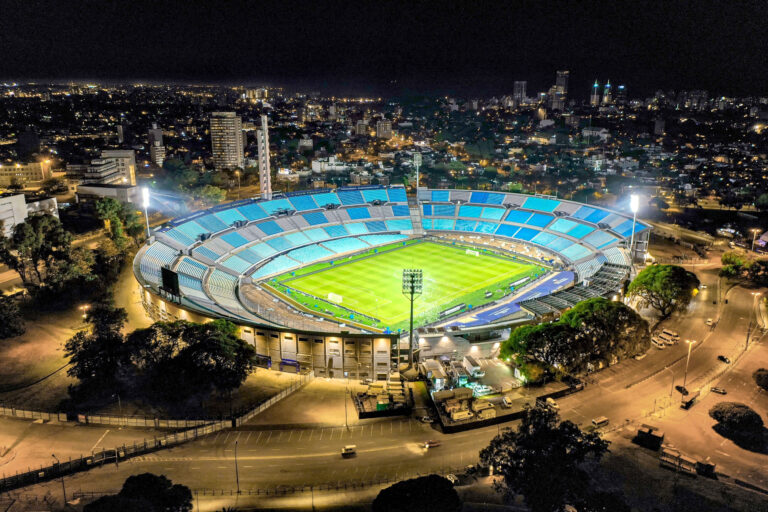 SVĐ KINH ĐIỂN CỦA WORLD CUP – Estadio Centenario SVĐ KINH ĐIỂN CỦA WORLD CUP – Estadio Centenario