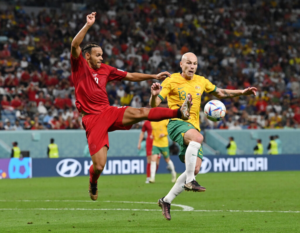 Braithwaite battling Mooy